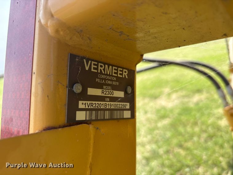 image for item EU5744 2009 Vermeer R2300 hay rake