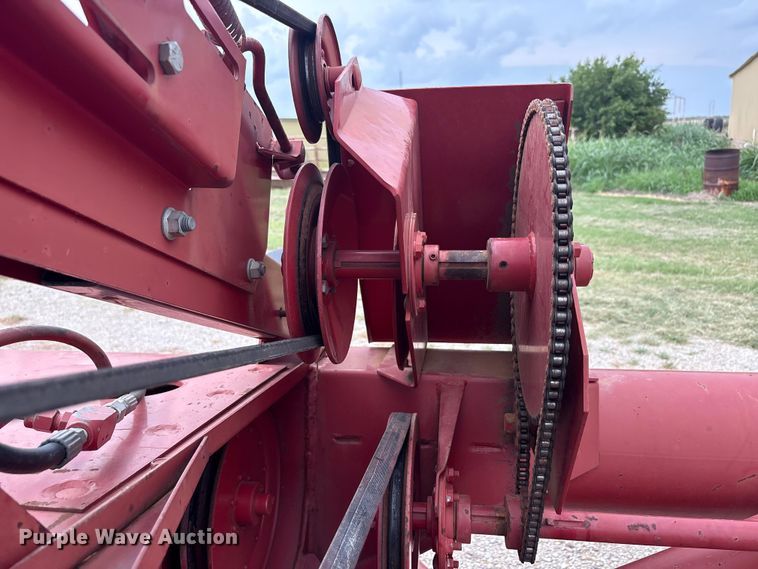 image for item EU5753 Case 8230 swather / windrower
