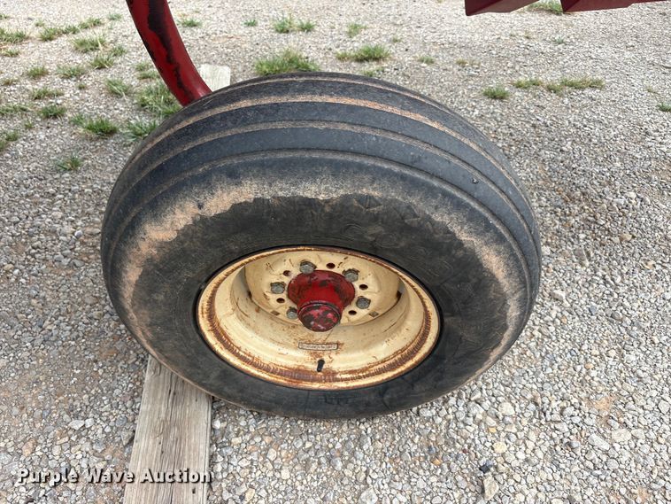 image for item EU5753 Case 8230 swather / windrower