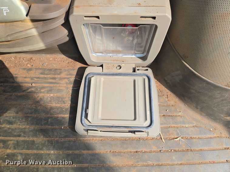 image for item EW0313 2016 John Deere 7210R 4WD tractor