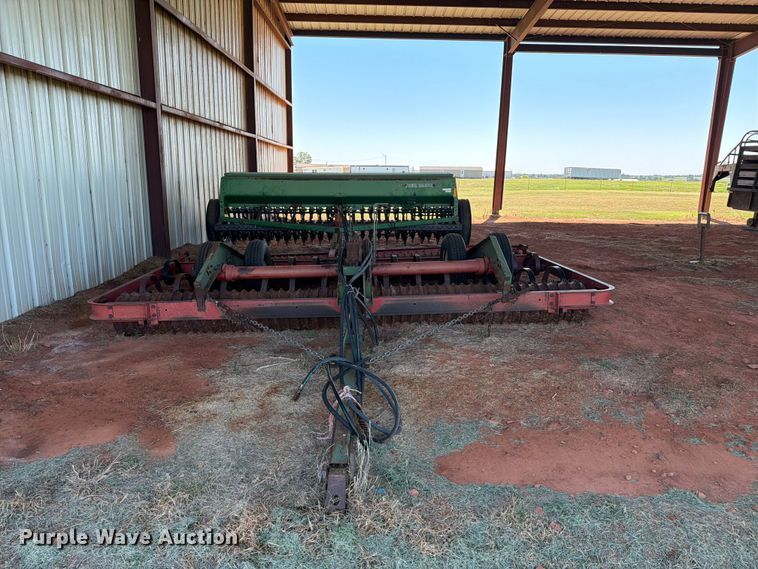 image for item EW0322 John Deere 450 grain drill
