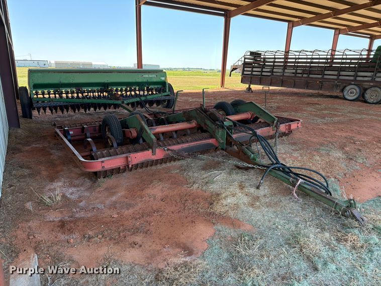 image for item EW0322 John Deere 450 grain drill