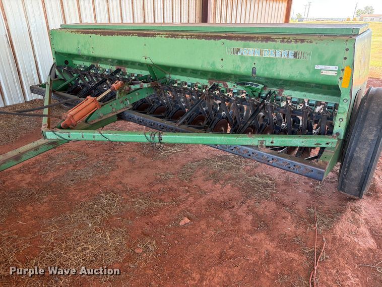 image for item EW0322 John Deere 450 grain drill