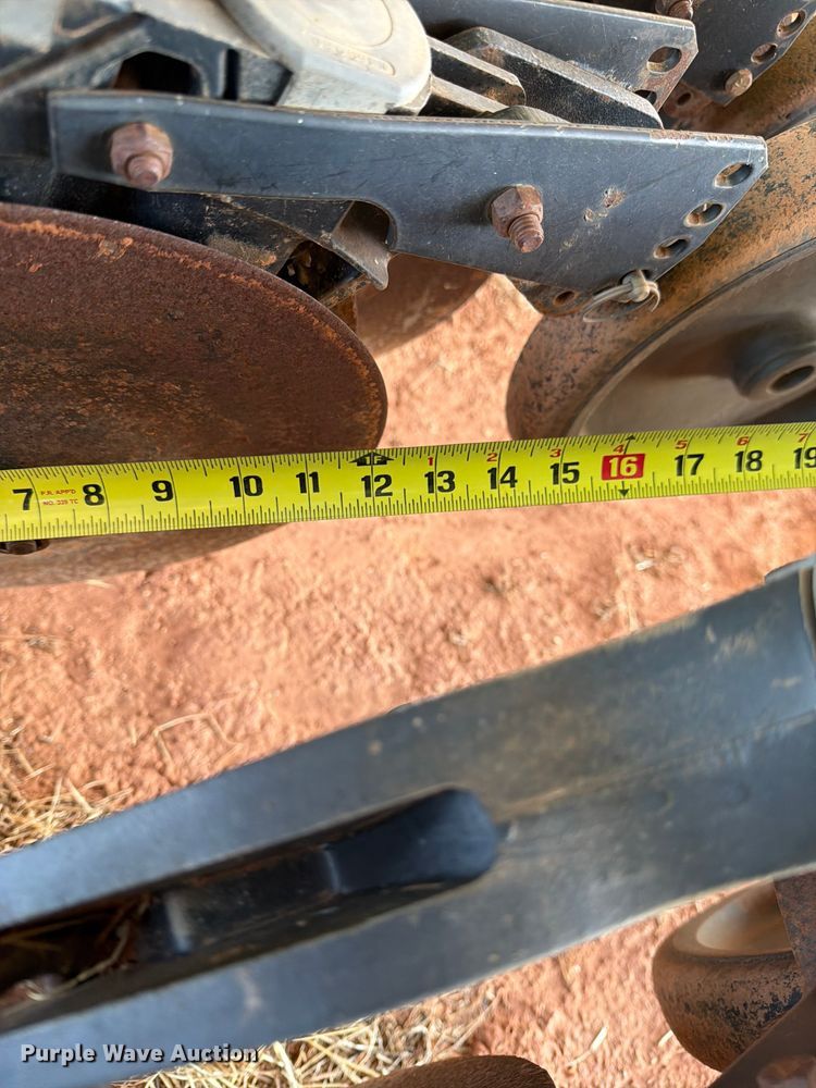 image for item EW0322 John Deere 450 grain drill
