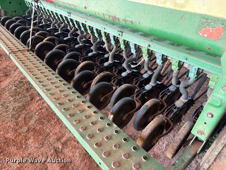 image for item EW0322 John Deere 450 grain drill