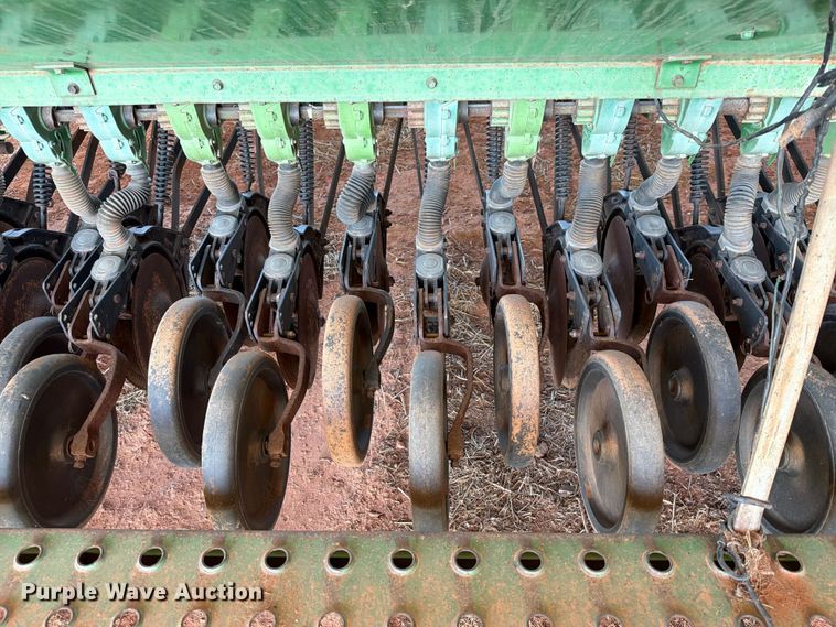 image for item EW0322 John Deere 450 grain drill