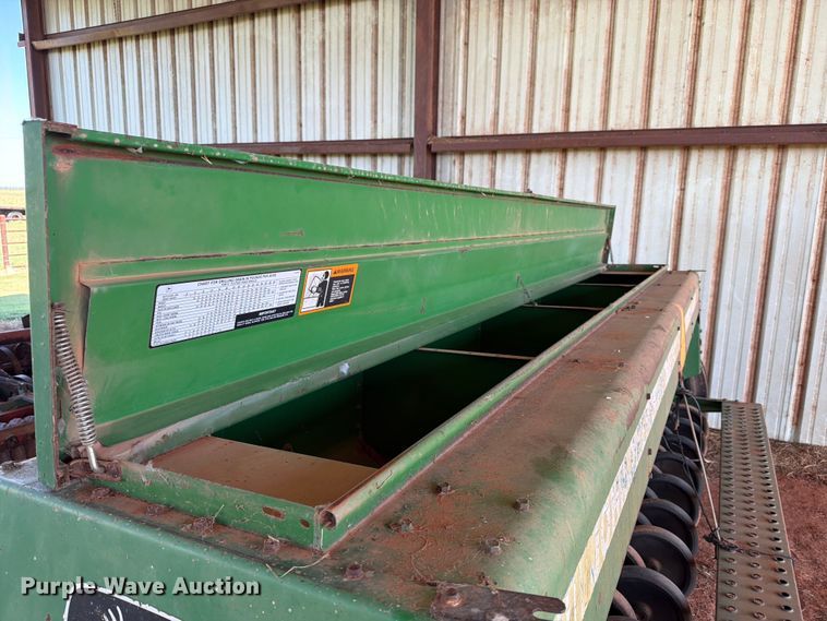 image for item EW0322 John Deere 450 grain drill