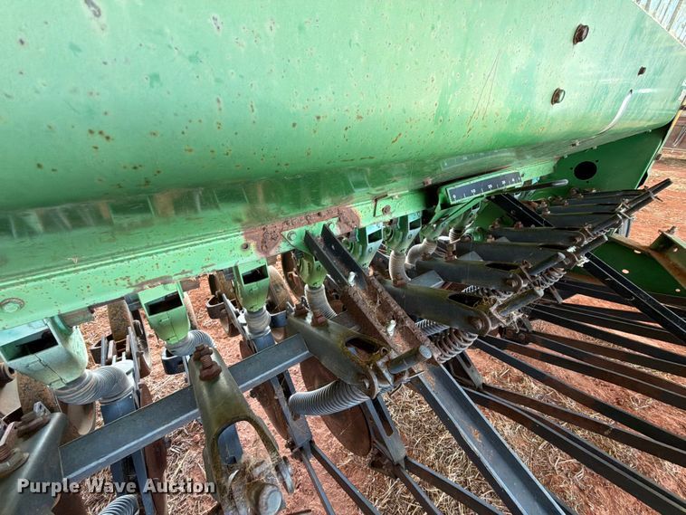 image for item EW0322 John Deere 450 grain drill
