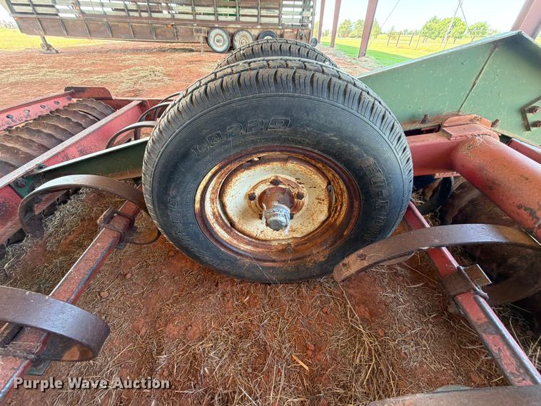 image for item EW0322 John Deere 450 grain drill