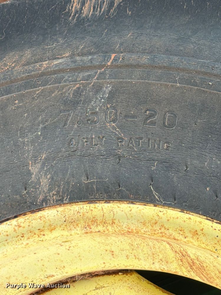 image for item EW0322 John Deere 450 grain drill