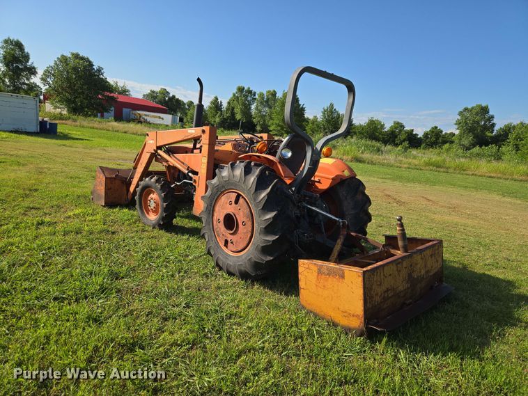image for item EW0333 1982 Kubota L355 SS MFWD tractor