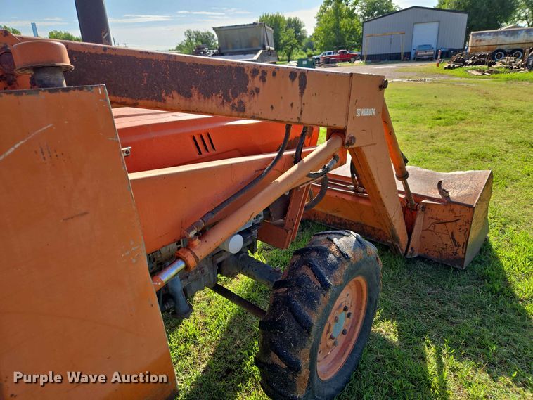 image for item EW0333 1982 Kubota L355 SS MFWD tractor