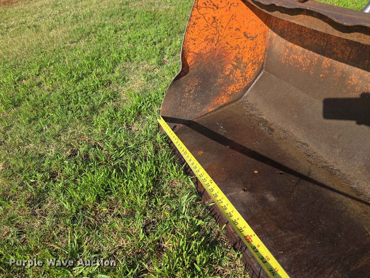 image for item EW0333 1982 Kubota L355 SS MFWD tractor