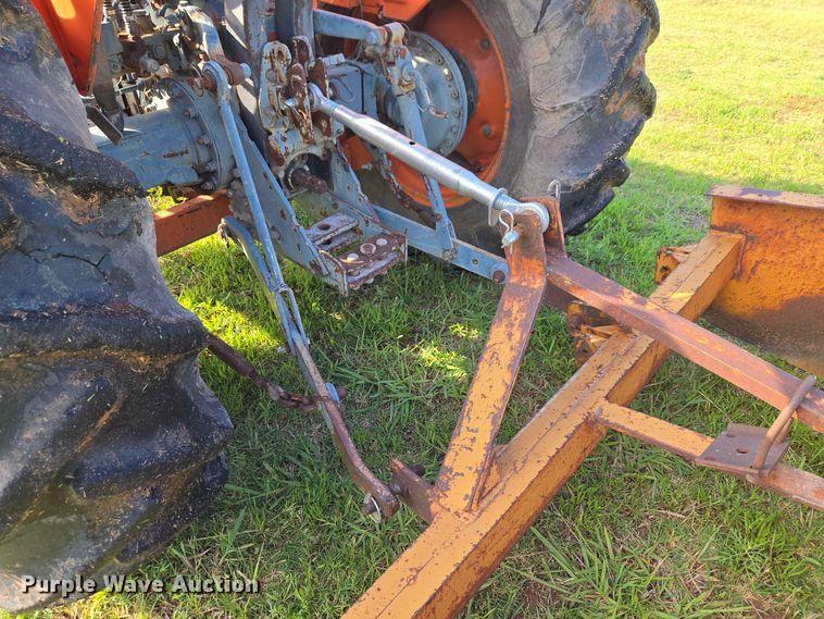 image for item EW0333 1982 Kubota L355 SS MFWD tractor