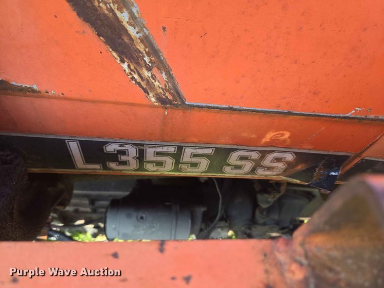 image for item EW0333 1982 Kubota L355 SS MFWD tractor