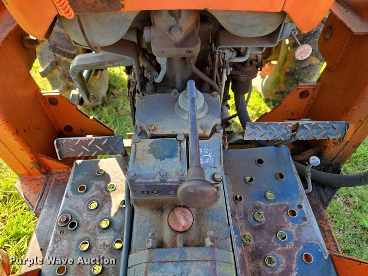 image for item EW0333 1982 Kubota L355 SS MFWD tractor