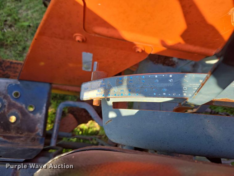 image for item EW0333 1982 Kubota L355 SS MFWD tractor