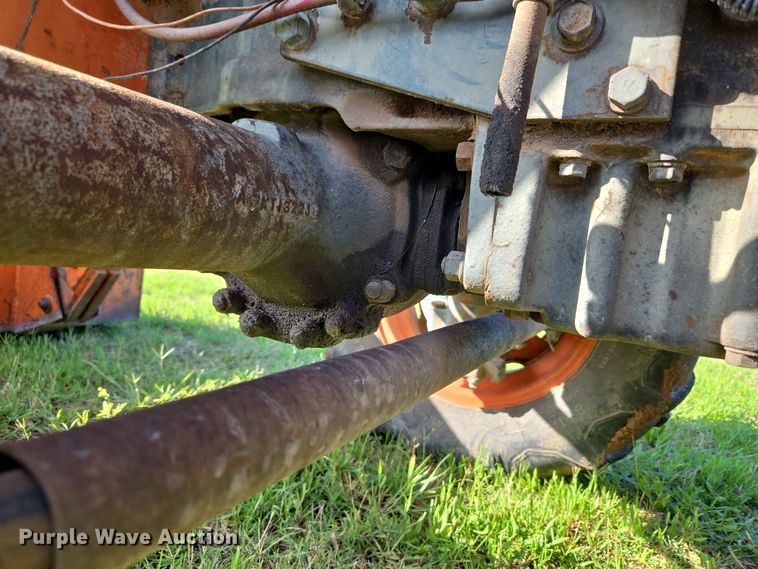 image for item EW0333 1982 Kubota L355 SS MFWD tractor