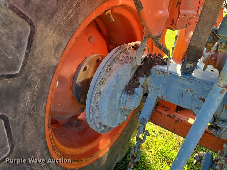 image for item EW0333 1982 Kubota L355 SS MFWD tractor