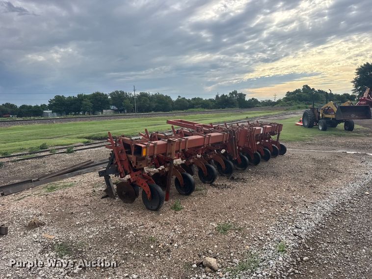 image for item EW4943 Krause row crop cultivator