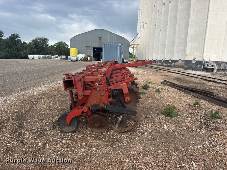 image for item EW4943 Krause row crop cultivator