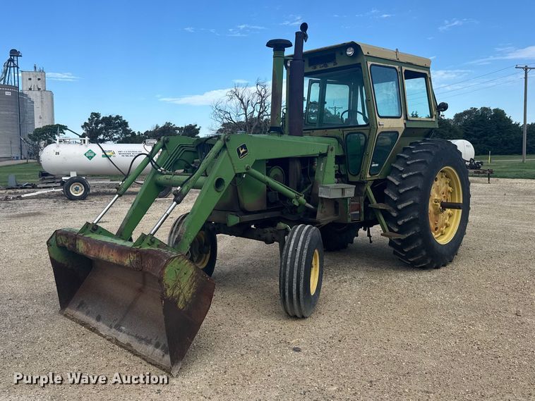 image for item EW4944 John Deere 4320 tractor
