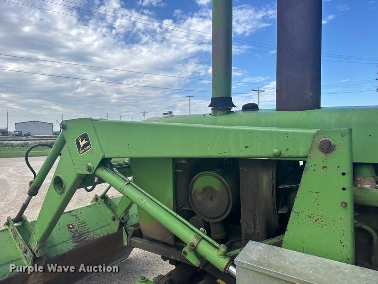 image for item EW4944 John Deere 4320 tractor