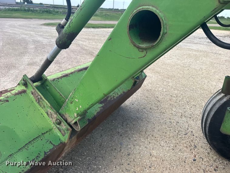 image for item EW4944 John Deere 4320 tractor
