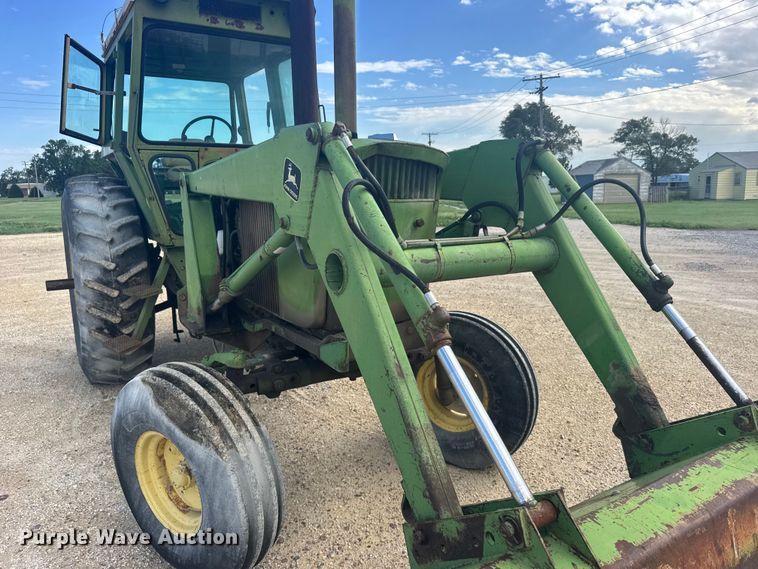 image for item EW4944 John Deere 4320 tractor