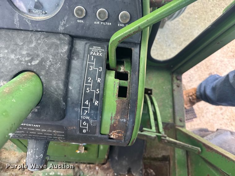 image for item EW4944 John Deere 4320 tractor