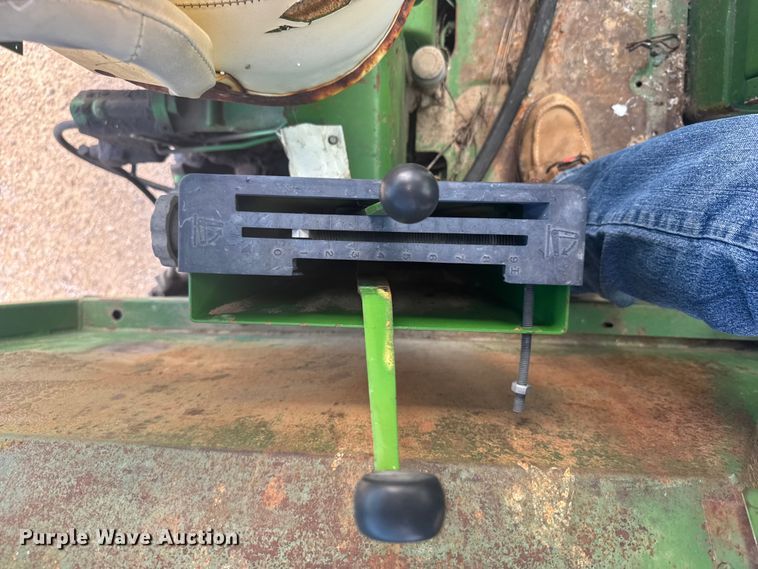 image for item EW4944 John Deere 4320 tractor