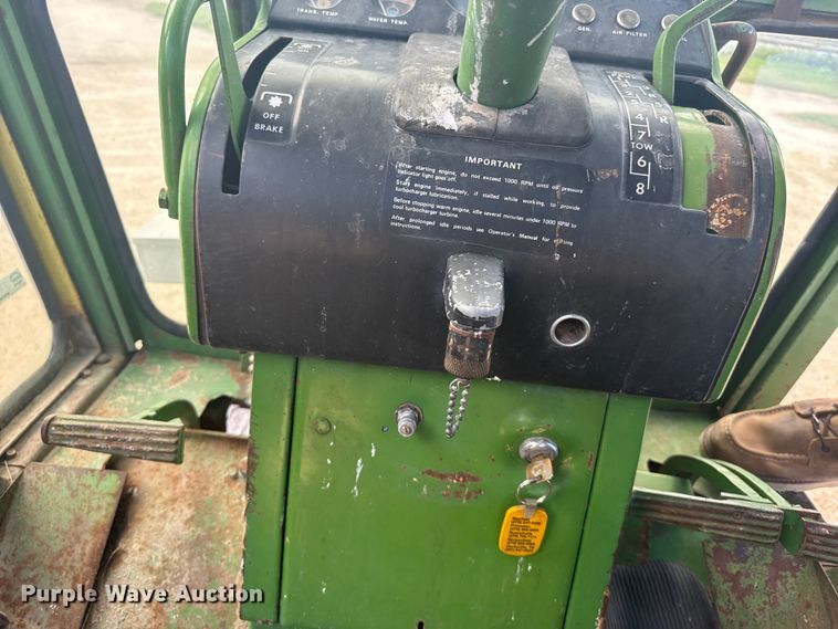 image for item EW4944 John Deere 4320 tractor
