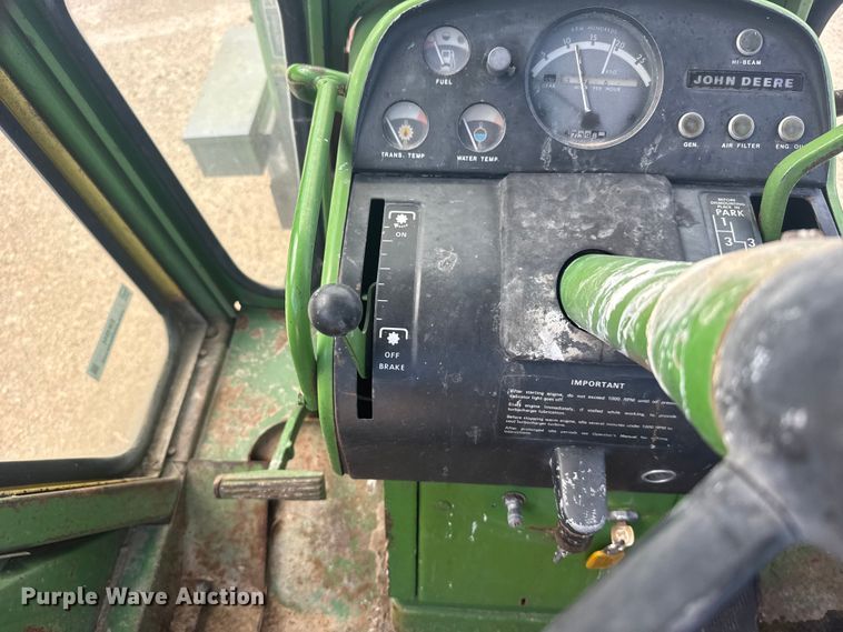image for item EW4944 John Deere 4320 tractor