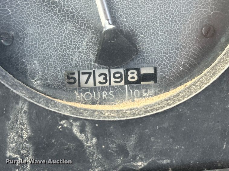 image for item EW4944 John Deere 4320 tractor
