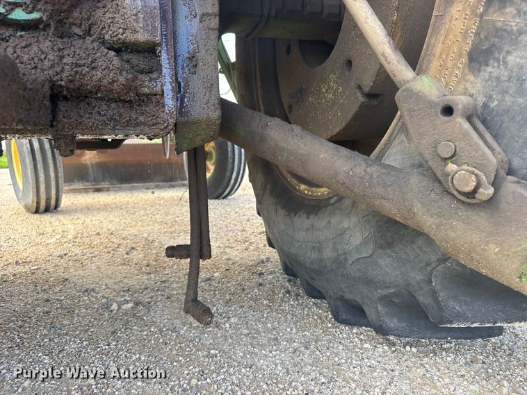 image for item EW4944 John Deere 4320 tractor