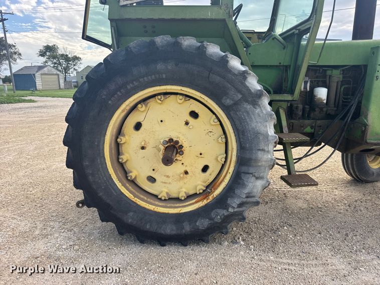 image for item EW4944 John Deere 4320 tractor