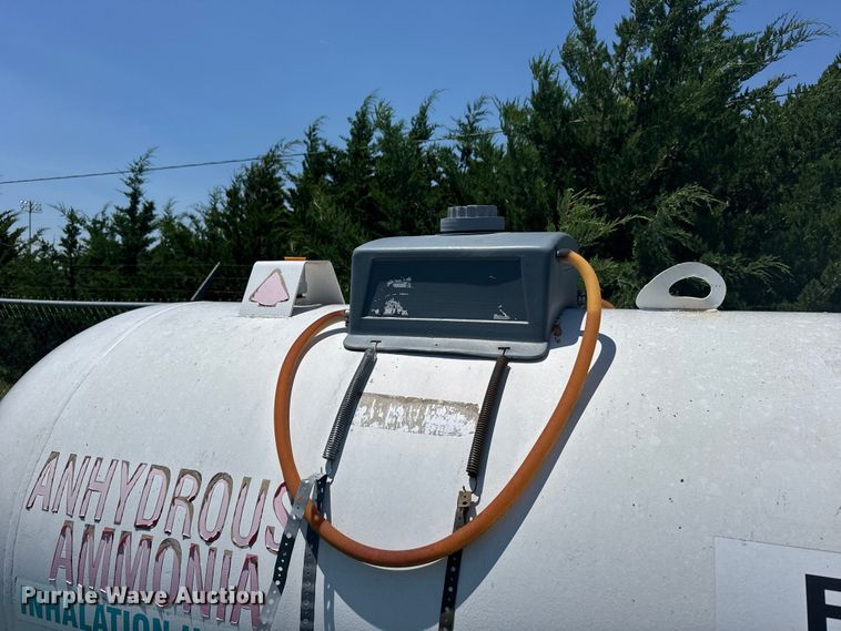 image for item EW4954 NH3 tank trailer