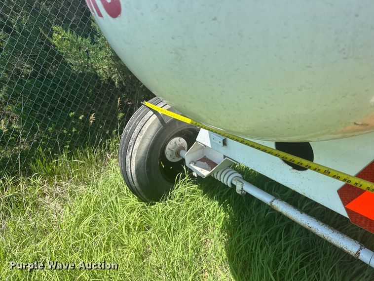 image for item EW4954 NH3 tank trailer
