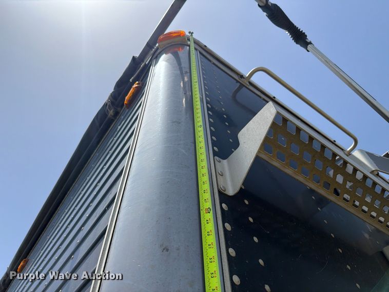 image for item EX2526 2007 Timpte grain trailer