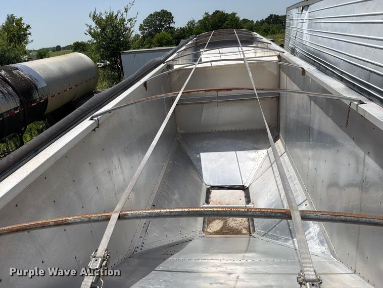 image for item EX2526 2007 Timpte grain trailer