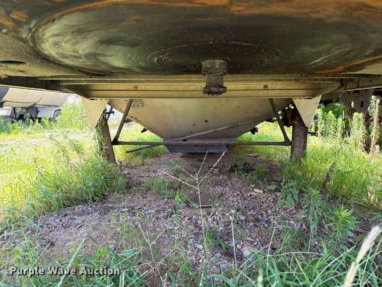 image for item EX2526 2007 Timpte grain trailer