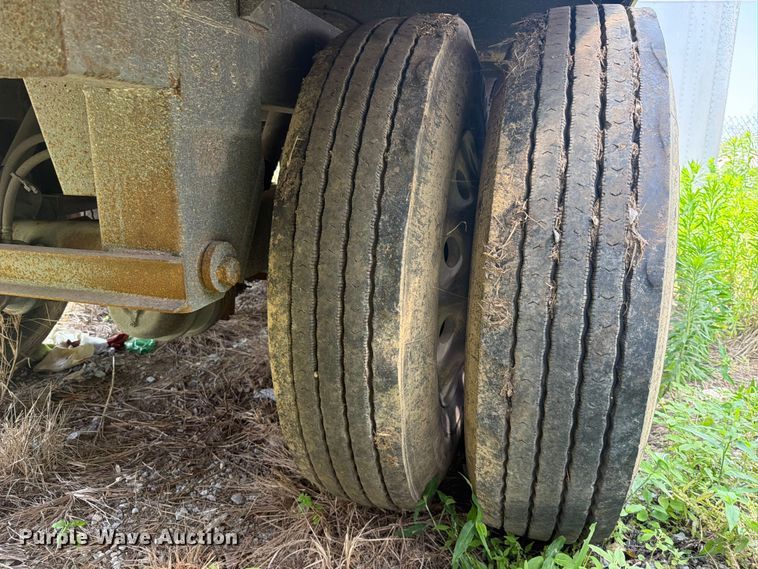 image for item EX2526 2007 Timpte grain trailer