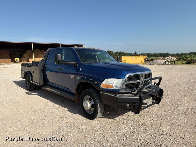 image for item EX4011 2011 Dodge Ram 3500 Heavy Duty Crew Cab flatbed pickup truck