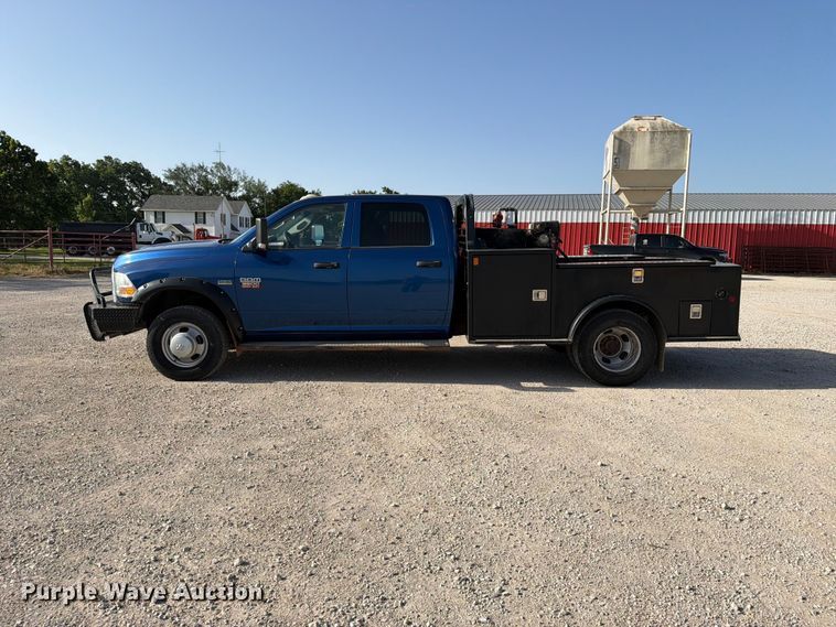 image for item EX4011 2011 Dodge Ram 3500 Heavy Duty Crew Cab flatbed pickup truck