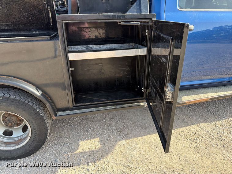image for item EX4011 2011 Dodge Ram 3500 Heavy Duty Crew Cab flatbed pickup truck
