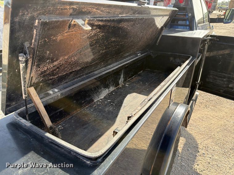 image for item EX4011 2011 Dodge Ram 3500 Heavy Duty Crew Cab flatbed pickup truck