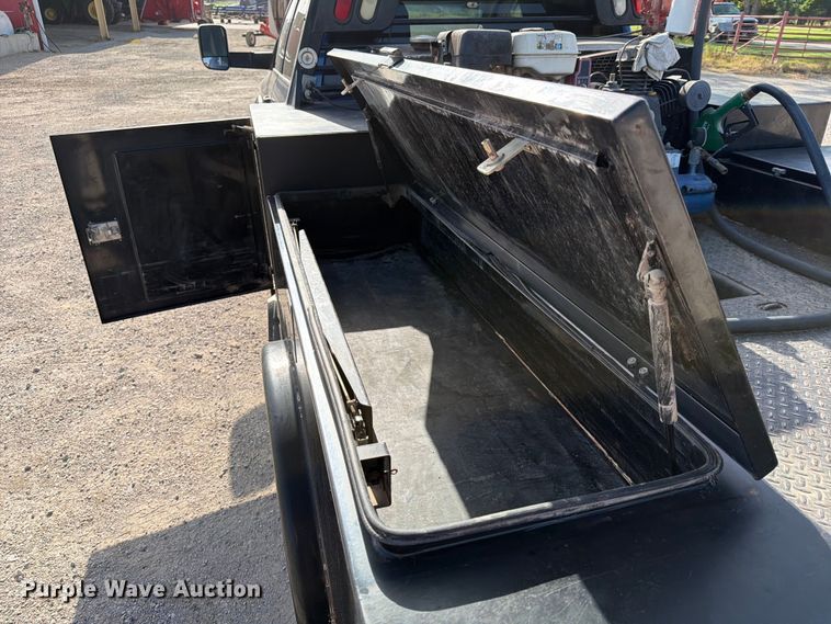 image for item EX4011 2011 Dodge Ram 3500 Heavy Duty Crew Cab flatbed pickup truck