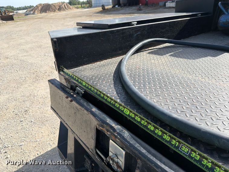 image for item EX4011 2011 Dodge Ram 3500 Heavy Duty Crew Cab flatbed pickup truck