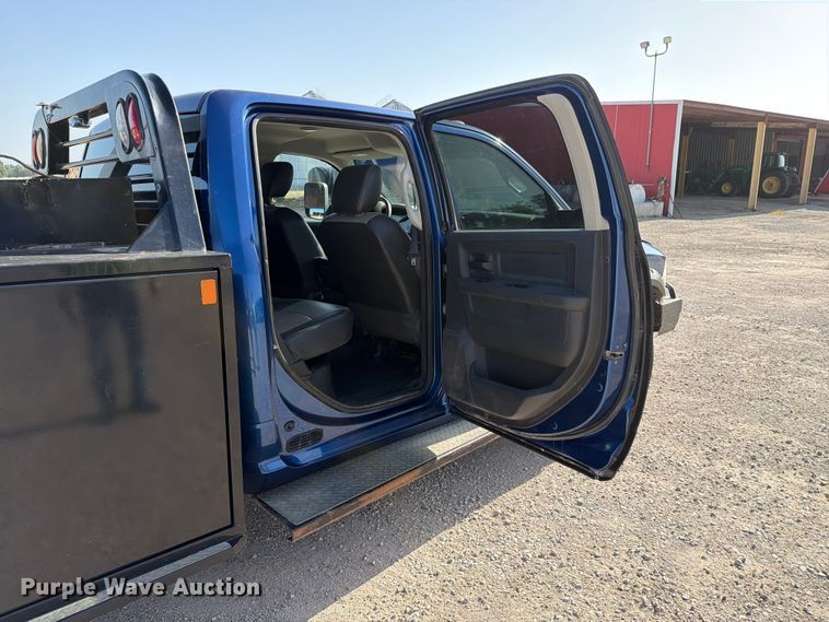 image for item EX4011 2011 Dodge Ram 3500 Heavy Duty Crew Cab flatbed pickup truck