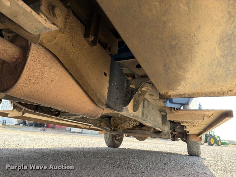 image for item EX4011 2011 Dodge Ram 3500 Heavy Duty Crew Cab flatbed pickup truck